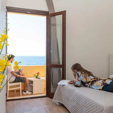 Hotel Bue Marino